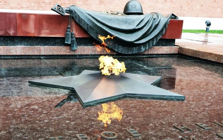Патриотический час с видеороликом &laquo; Подвиг твой бессмертен&raquo;