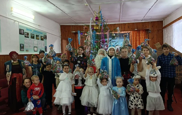 &laquo;Новогодние приключения&raquo; утренник для детей