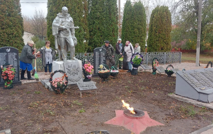 Акция &laquo;Дорога к обелиску&raquo; по уборке  &laquo;Братской могилы&raquo;